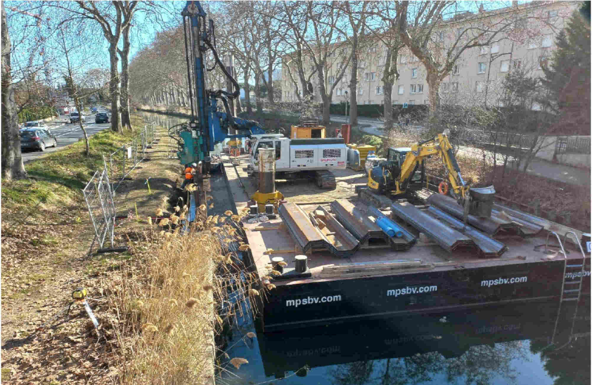 Berges du canal du midi - Boulevard de la Méditerranée - travaux vibrofonçage palplanches